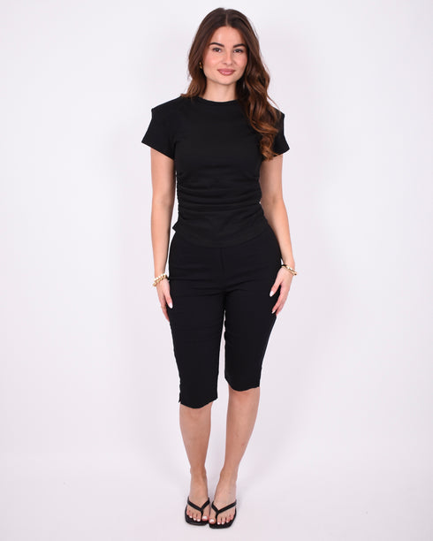 stretch capri black
