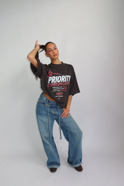 priority peace tee dark grey