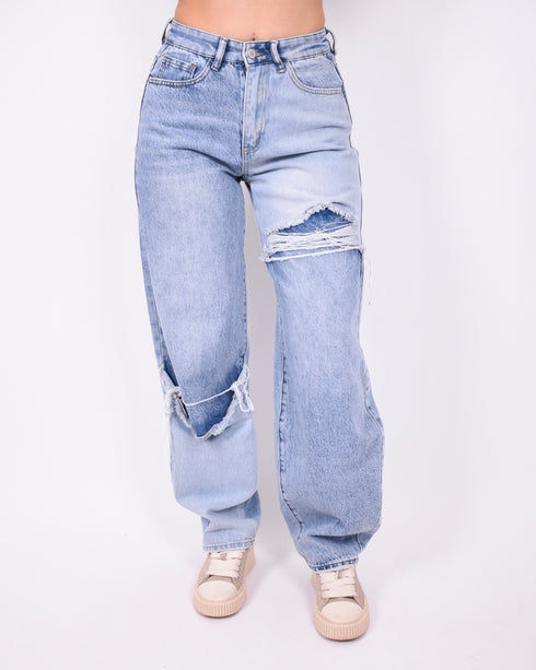 ripped balloon stretch jeans