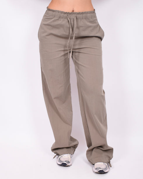 Gigi parachute pants kaki