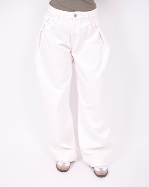 baggy pleated jeans white