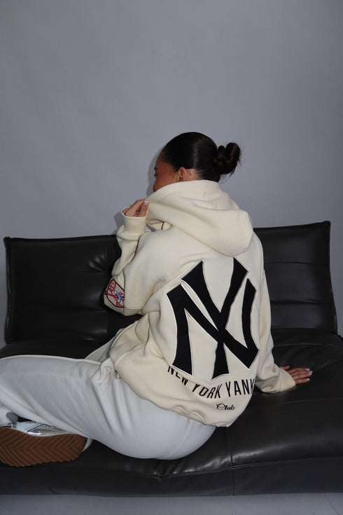 priority yankee hoodie creme