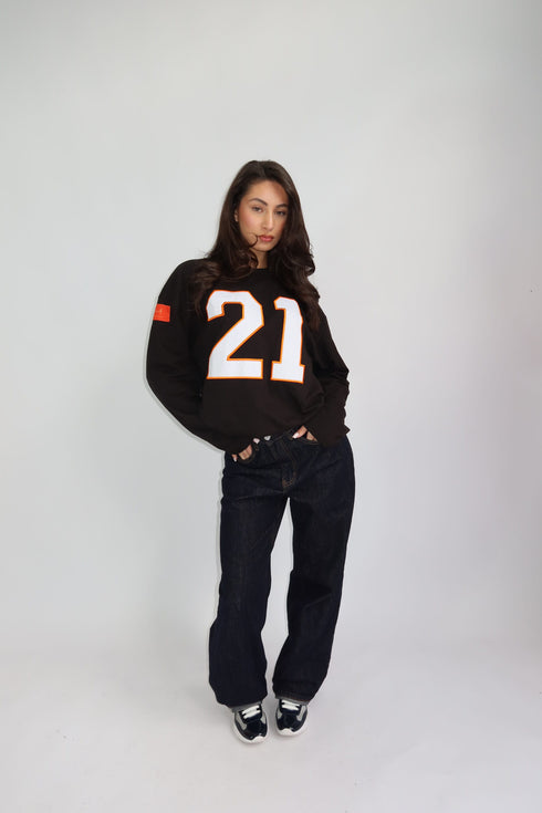 Priority ‘21’ longsleeve black pre-order