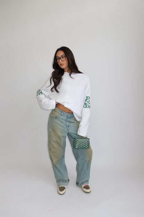 Priority monogram longsleeve white
