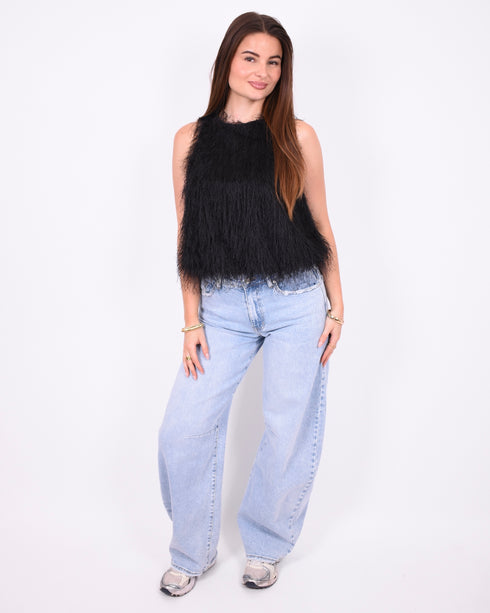 fluffy top black