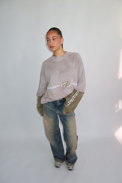 Priority prints Longsleeve taupe