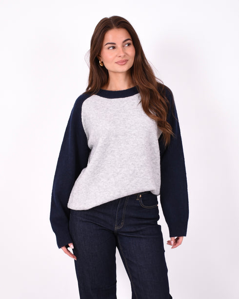 Raglan knit sweater navy