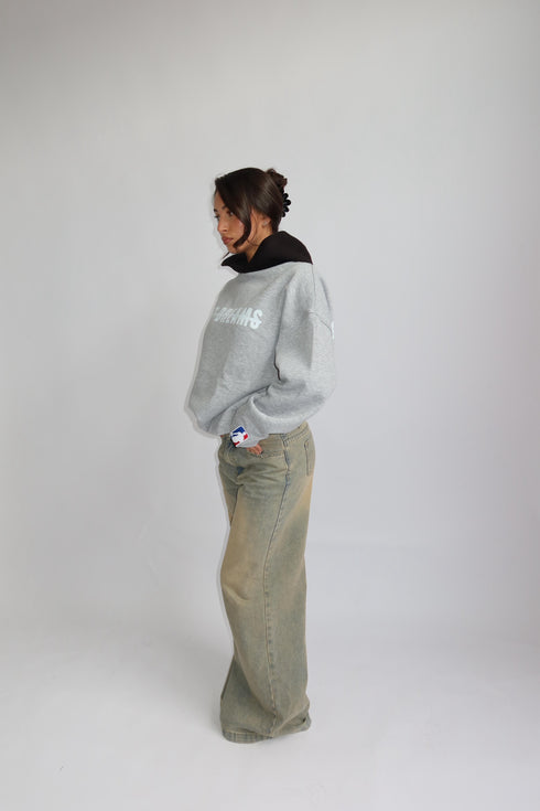 Priority court dreams hoodie light grey