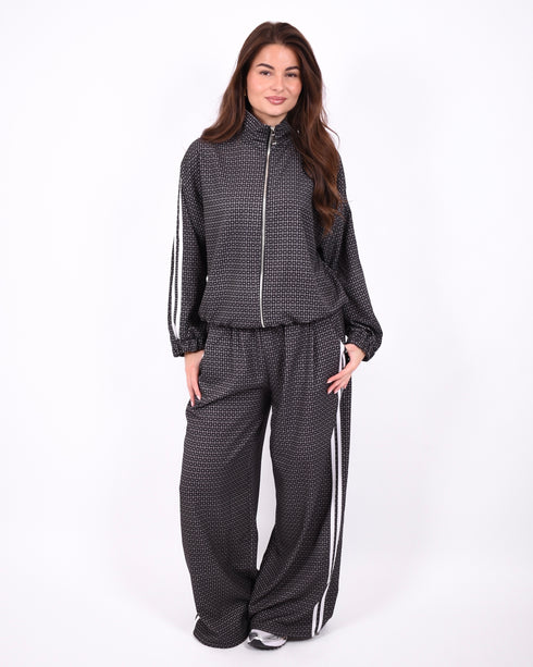 Checkered tracksuit black