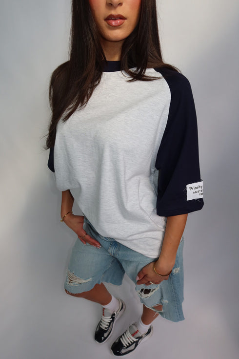 priority baseball tee grey/navy