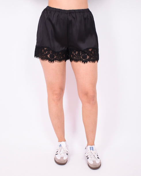 Lace short black