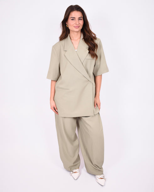 Pleated button pantalon green