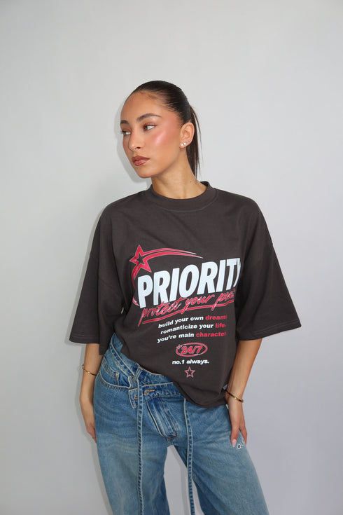 priority peace tee dark grey