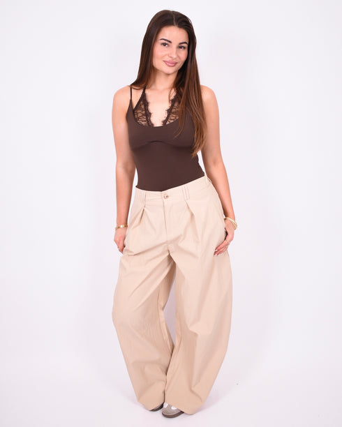 baggy Parachute pants beige