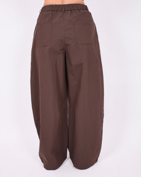 baggy Parachute pants brown