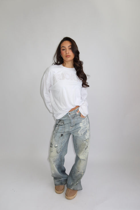 Priority Distressed logo longsleeve white