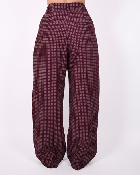 pleated checkered pants bordeaux