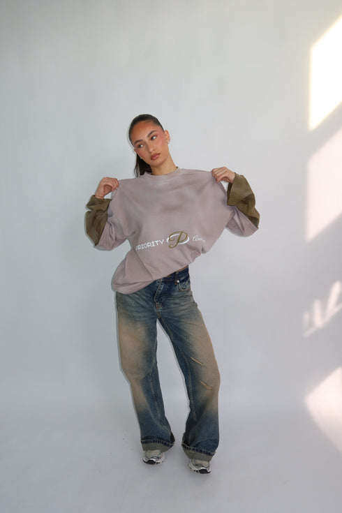 Priority prints Longsleeve taupe