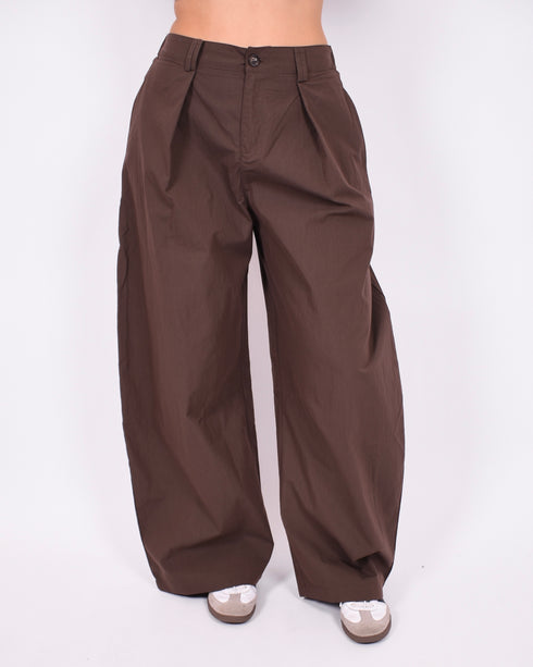 baggy Parachute pants brown