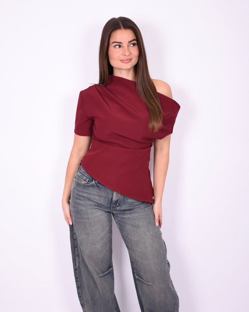 Off shoulder draped top bordeaux