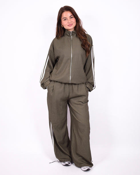 Checkered tracksuit olive pre-order 7/10