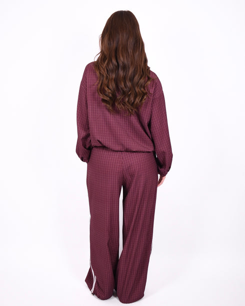 Checkered tracksuit Bordeaux pre-order 7/10