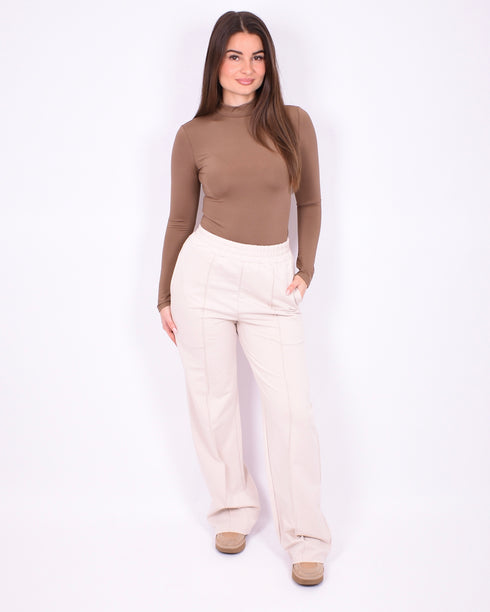 Basic col body camel