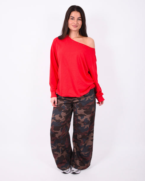 off shoulder studs sweater red